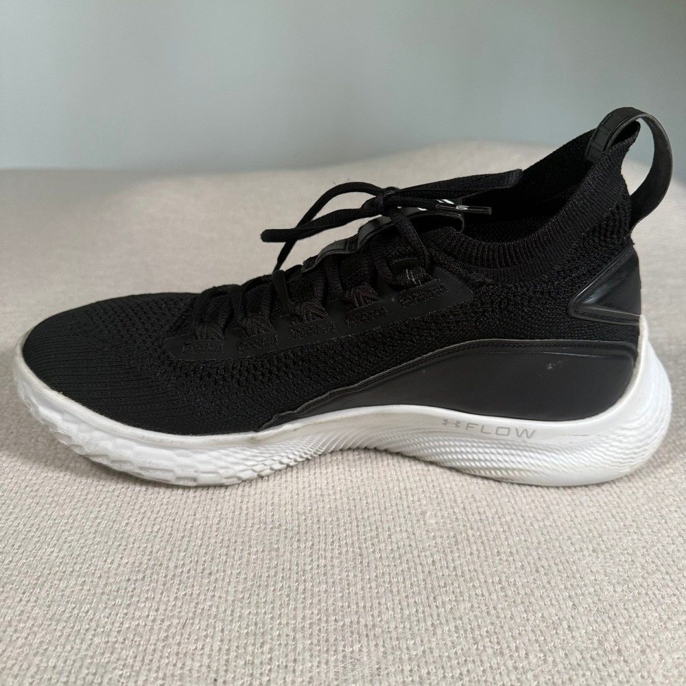 Under Armour Curry 8 Flow Sneakers Size 10 Black White Basketball 3023085-002 - Picture 12 of 16